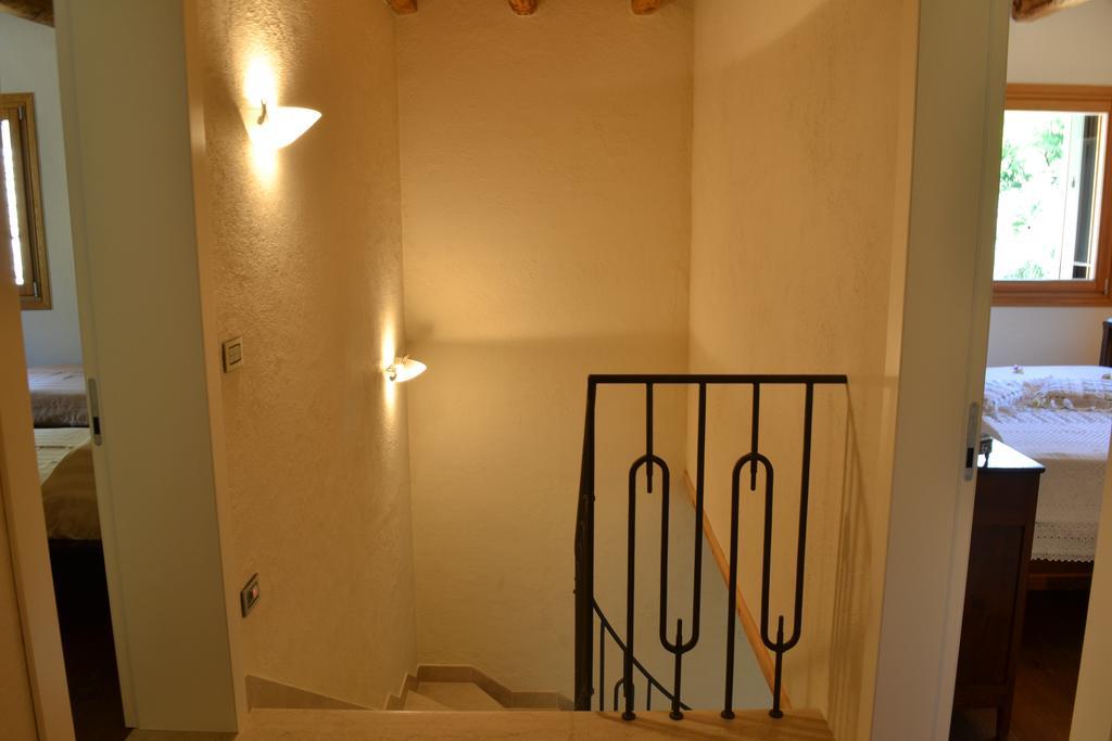 לינה וארוחת בוקר לוניגו Casale La Rocchetta מראה חיצוני תמונה